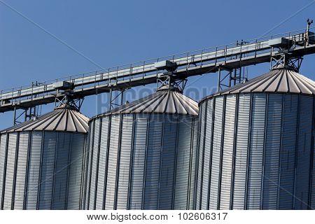 silos for agricultural goods in a warehouse
