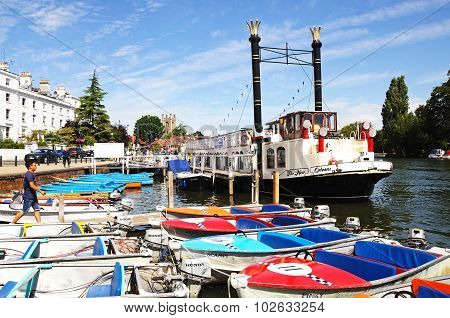 View along the river, Henley-on-Thames.