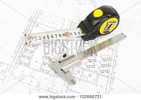Tape measure with beam-compass, top view