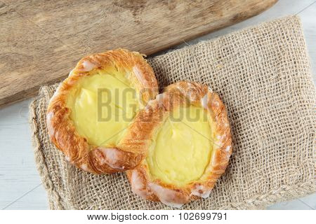 Huit Pastry