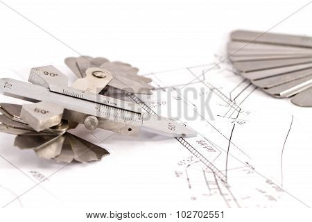 Templates For Visual Measurement Control Are On The Drawing Pipe Element