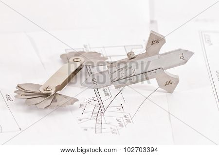 Templates For Visual Measurement Control Are On The Drawing Pipe Element