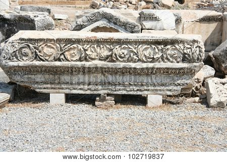 Ancient ruins in Hierapolis, Pamukkale, Turkey.