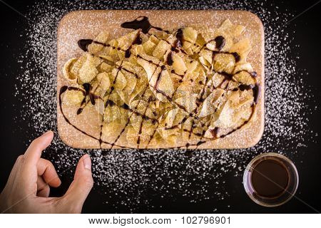 Banana Chip Background / Banana Chip / Banana Chip Snack Background