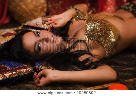 Beautiful Belly Dancer