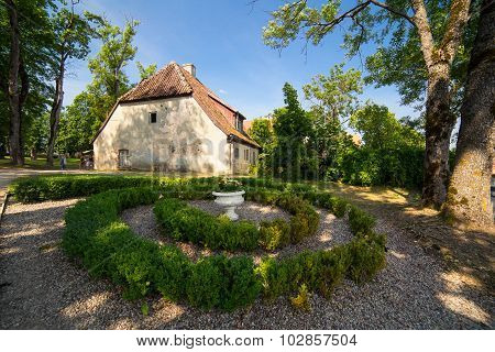 streets and houses of old historic town