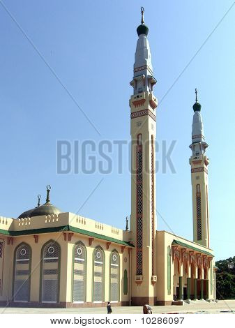 Conakry Ulu Camii, dikey görüntüleme