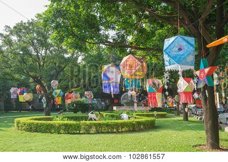 Zhongshan Guangdong China-sep 27,2015:different Lanterns Hanging In A Park In The Morning Of The Chi