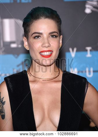 LOS ANGELES - AUG 30:  Halsey 2015 MTV Video Music Awards - Arrivals  on August 30, 2015 in Hollywood, CA                