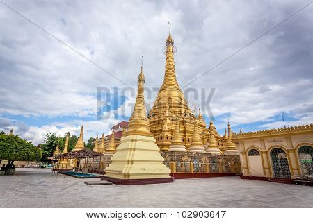 Shwezigon pagoda, Monywa