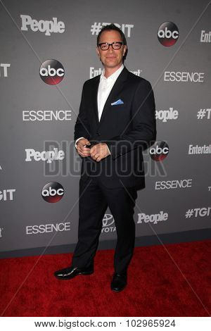 LOS ANGELES - SEP 26:  Joshua Malina at the TGIT 2015 Premiere Event Red Carpet at the Gracias Madre on September 26, 2015 in Los Angeles, CA