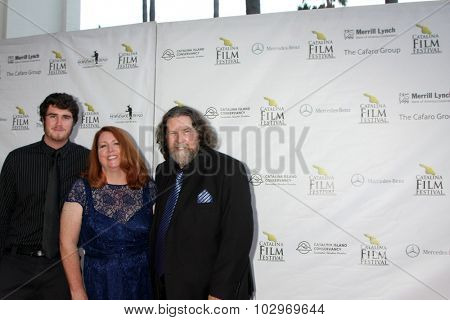 LOS ANGELES - SEP 25:  Dillion Sisson, Margina Sisson, Gary Sisson at the Catalina Film Festival Friday Evening Gala at the Avalon Theater on September 25, 2015 in Avalon, CA