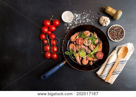 Bbq Grilled Shrimps On Fried Pan Serving With Cherry Tomato, Basil, Leek And Baked Garlic. Barbecue