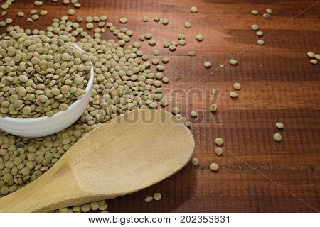 Lentil grains, source of vegetable protein and amino acids, Lentil is a food with a high concentration of nutrients. Carbohydrates are the most abundant and are formed mainly by starch.