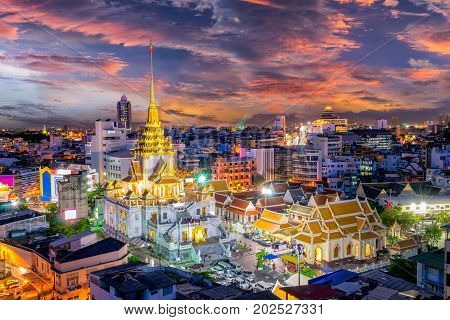 Sunset sence of Wat Traimit Witthayaram WorawihanTemple of the Golden Buddha in Bangkok Thailand. It is one of Bangkok's most beautiful temples and a major tourist . form Day to night