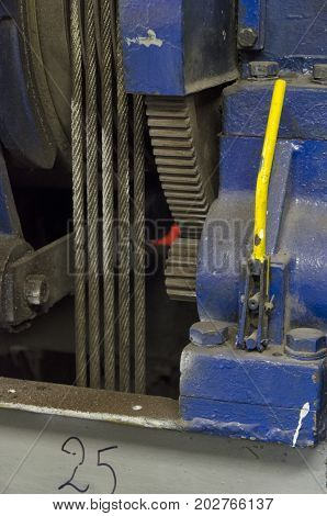 View of the gears of a elevator motor