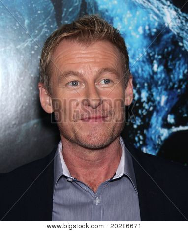 LOS ANGELES - 31 de janeiro: Richard Roxburgh chega ao Sanctum World Premiere de janeiro 31,2011 em