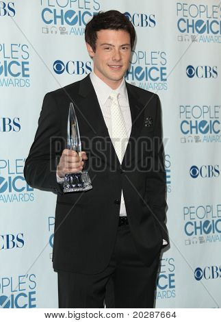LOS ANGELES - JAN 05: Cory Monteith kommt im Pressezentrum in der People's Choice Awards 2011 auf 