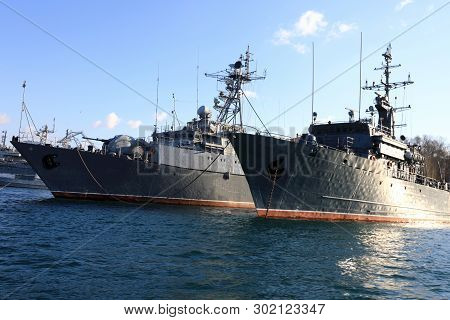 Russian Gorya-class Minesweepers In Bay Of Sevastopol
