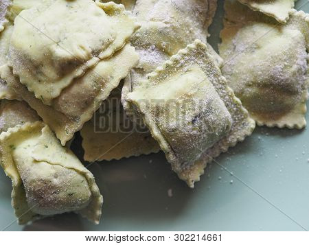 Vegetarian Agnolotti Pasta Food