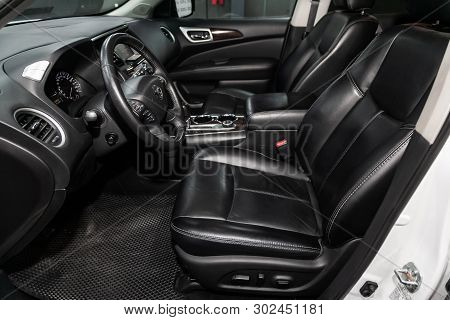 Novosibirsk, Russia - May 20, 2019:  Nissan Pathfinder,close-up Of The Dashboard, Speedometer, Tacho