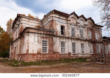 Cathedral Of The Transfiguration. Spaso-sumorin Monastery. Totma. Vologda Region. Russia