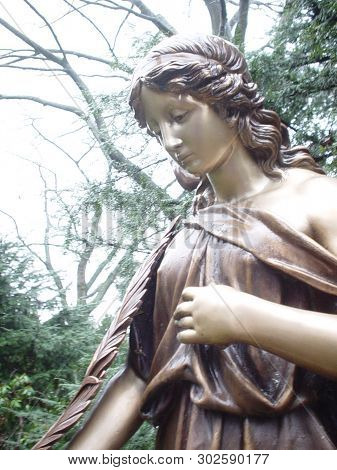 Friedhof Engesohde Statue, Taken In Hannover - Germany