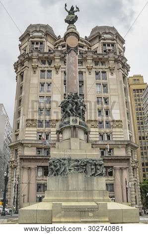 Sao Paulo Sp, Brazil - March 06, 2019: Monument Immortal Glory To The Founders Of Sao Paulo By Amade