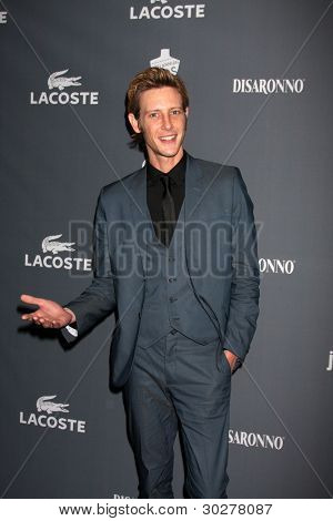 LOS ANGELES - FEB 21: Gabriel Mann dorazí na 14 roční kostýmní návrháři Guild Awards na
