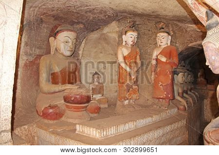 Old Buddha Statues At Pho Win Taung Caves, Monywa City, Sagaing State, Myanmar, Asia.