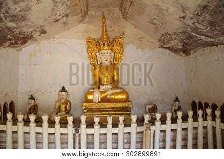 Old Buddha Statues At Pho Win Taung Caves, Monywa City, Sagaing State, Myanmar, Asia.