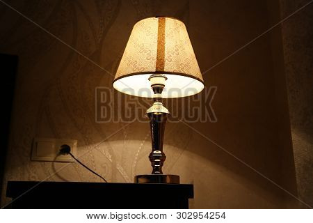In The Room Hotel The Lampshade