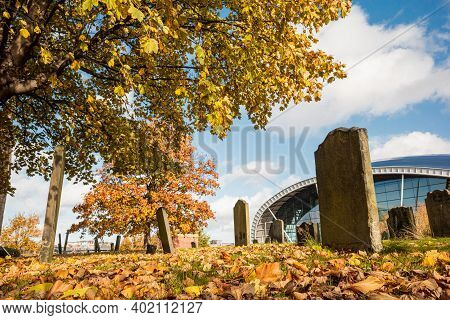 Gateshead Uk: 25th Oct 2020: Gateshead St. Mary\'s Heritage Centre Graveyard With Sage In Backgroud