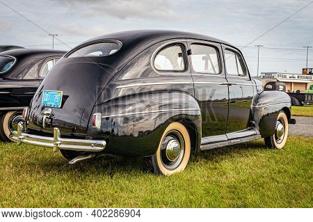 Daytona Beach, Fl - November 29, 2020: 1941 Ford Super Deluxe At A Local Car Show.