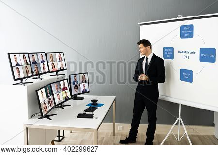 Online Live Training Coach Video Conference With Virtual Audience