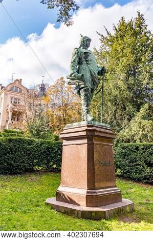 Wiesbaden, Germany - October 31, 2020: Statue Of Cancellor Bismarck In The Nero Park In Wiesbaden.