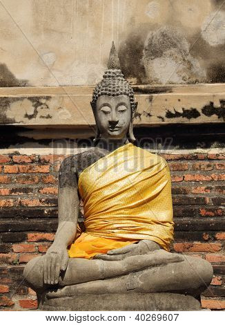 古代佛像在扫管笏艾柴蒙空
