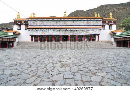Labrang tibeti buddhista kolostor Xiahe Labrang tibeti buddhista kolostorban Xiahe városában
