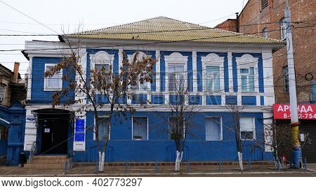 Astrakhan, Russia, January 7, 2021. Old Buildings Of The City. Admiralteyskaya Street.