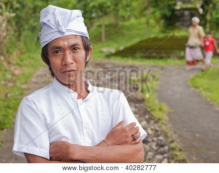 발리-1 월 22 일입니다. 에 발리, Indones에에서 2012 년 1 월 22 일, Besakih 어머니 성전에서 발리 순례자