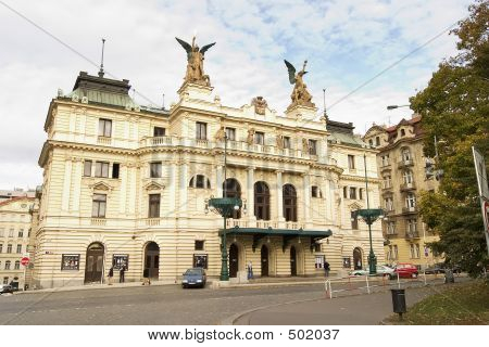 Praag het platform