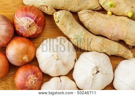 Group of ginger, garlic and allium ascalonicum