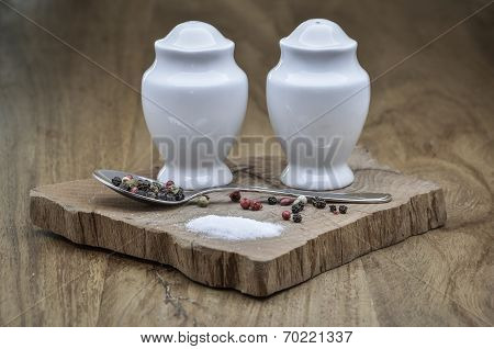 Salt And Five-pepper