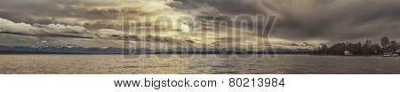 An image of a panoramic view to the bavarian alps