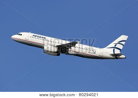 Aegean Airlines Airbus A320