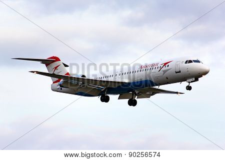 Austrian Airlines Fokker 100