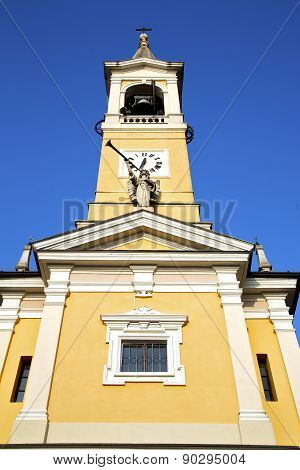 Trumpet  Cislago Old Abstract    Italy   The  Tower Bell Sunny