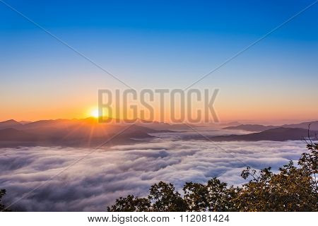 fog and cloud mountain valley landscape