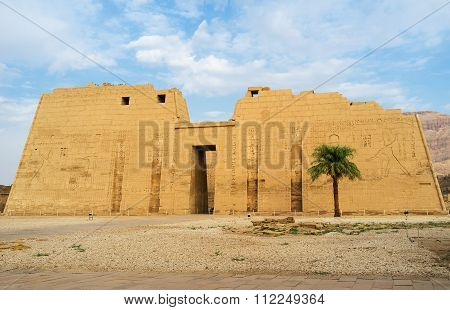 Visiting The Theban Necropolis