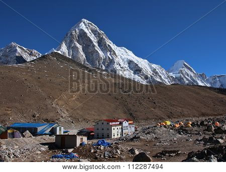 View Of Kala Patthar, Travel Destination In The Everest National Park